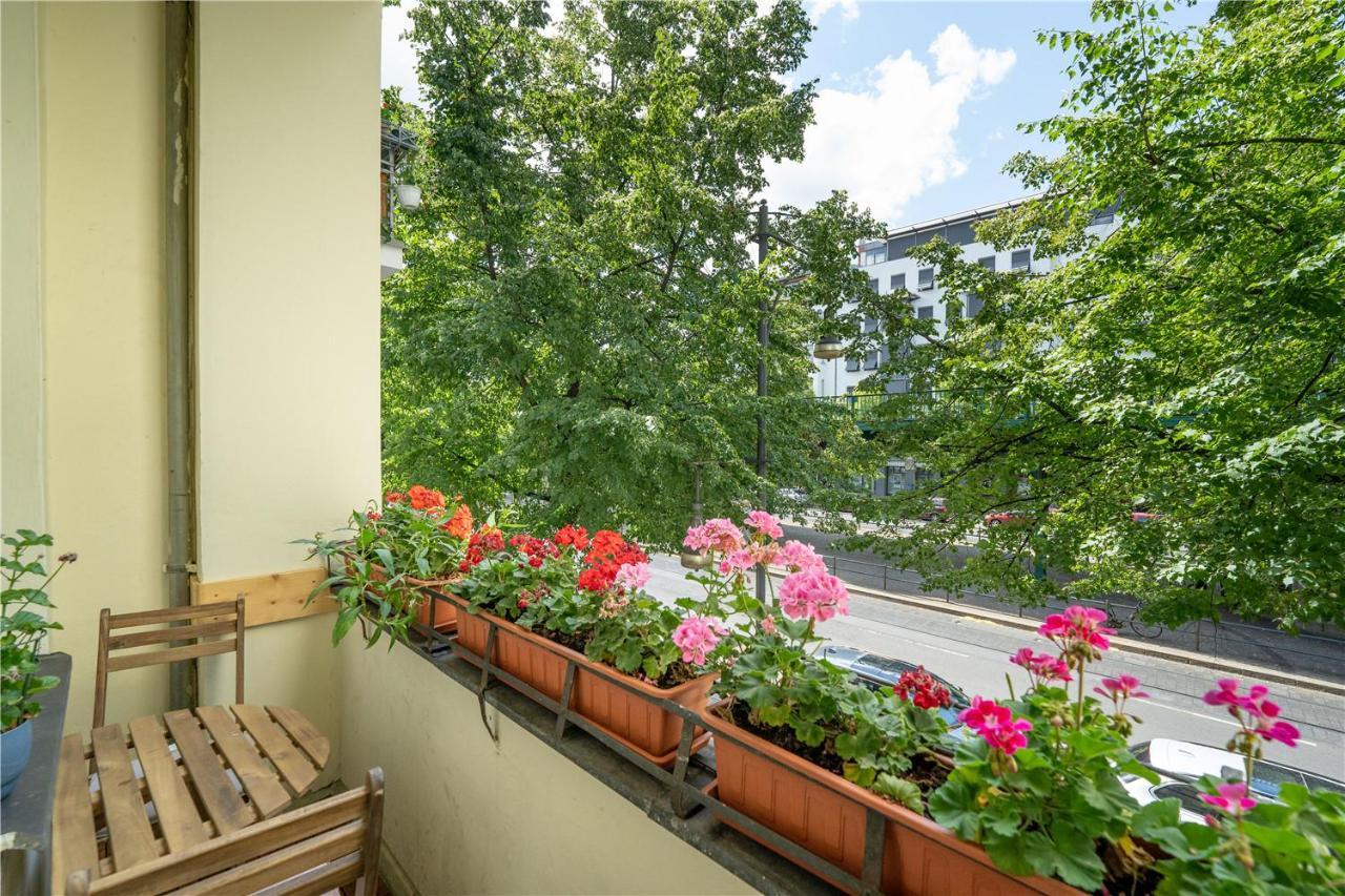 Holiday 33 Apartments Efg Schoenhauser Allee Mit Balkon Berlín Exterior foto